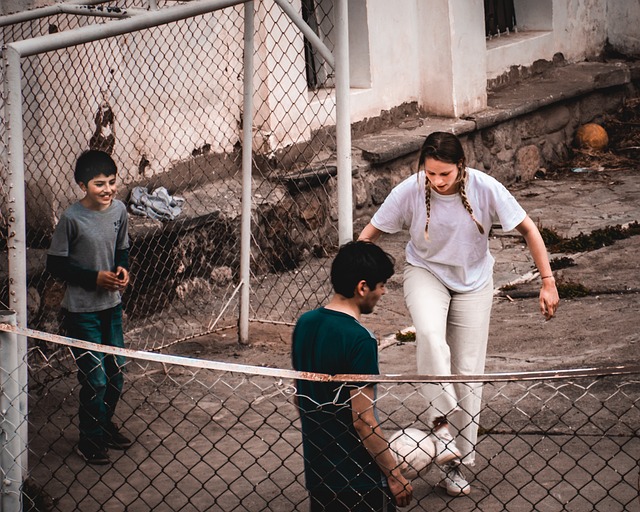 表态站在欧 表态站在欧